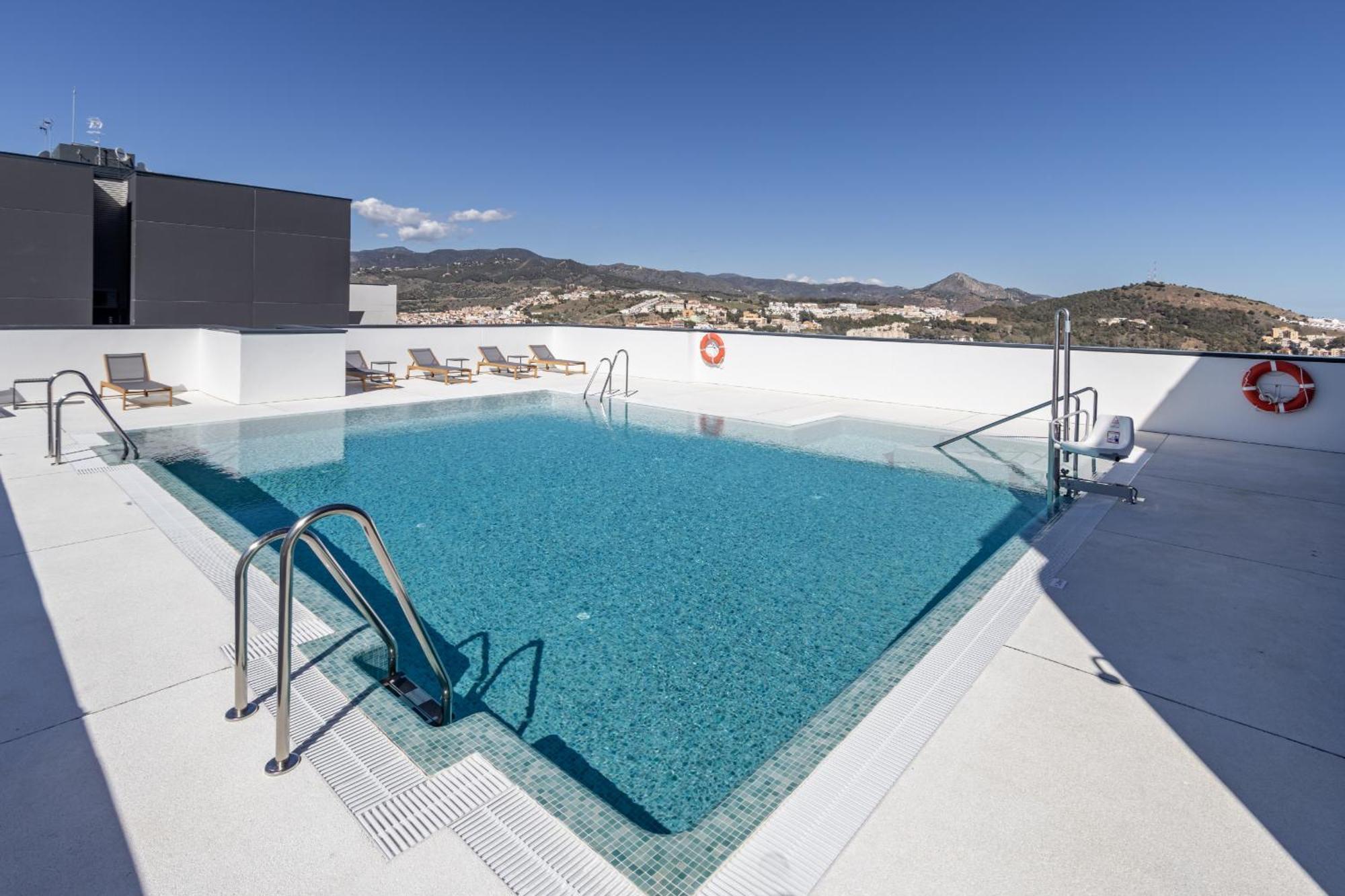 Malaga Skyline 1 Pool & Parking Free Apartman Kültér fotó